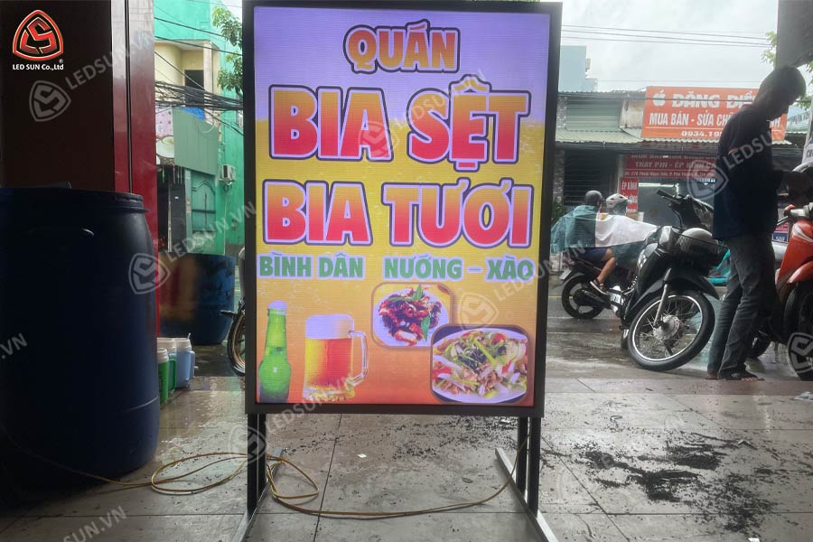 Bảng hiệu hộp đèn quán ăn