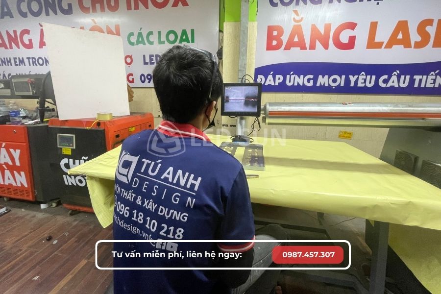 làm bảng số nhà quận 10