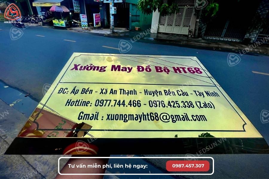 làm biển tên công ty