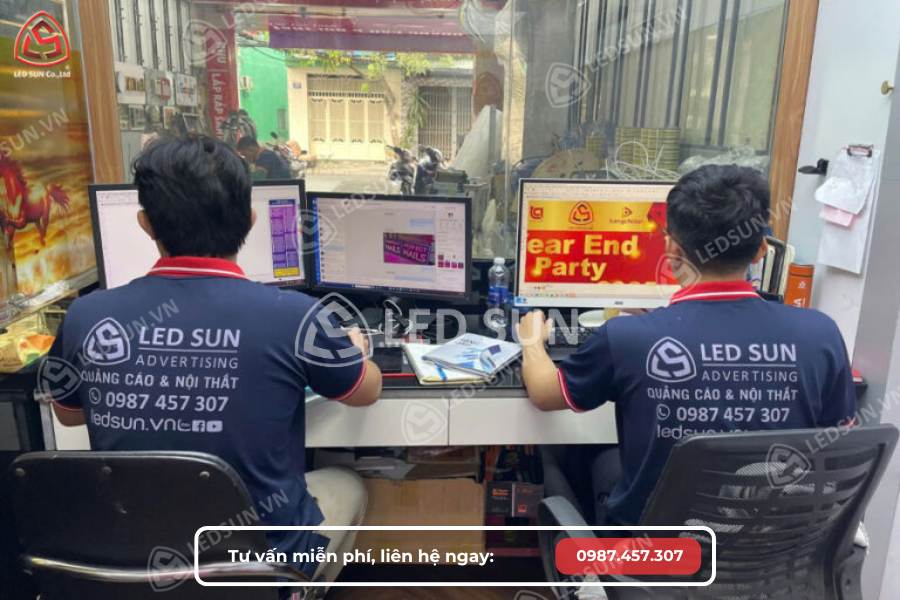 đội ngũ thiết kế bảng số nhà tại Led Sun