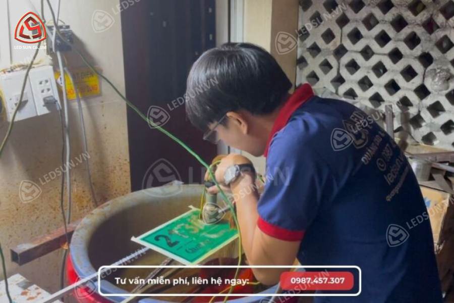 Gia công làm biển số nhà