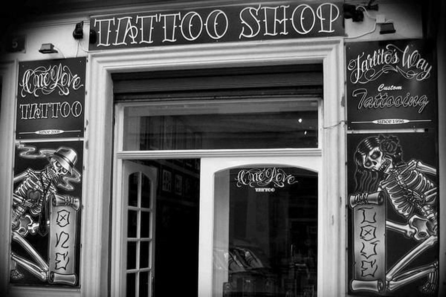 bảng hiệu tattoo 