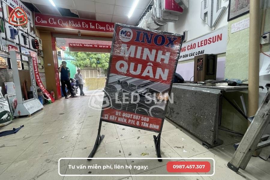 biển quảng cáo đứng 2 mặt