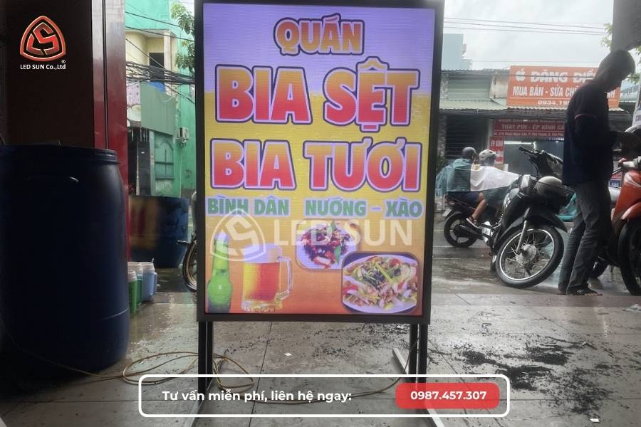 bảng hiệu đứng 2 mặt