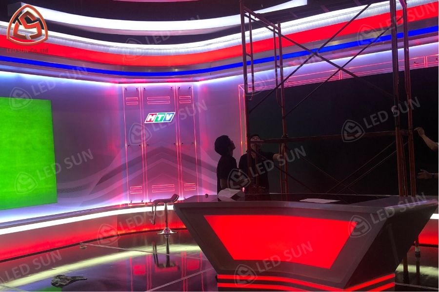 Lắp đặt màn hình LED P.25 cho Đài truyền hình HTV